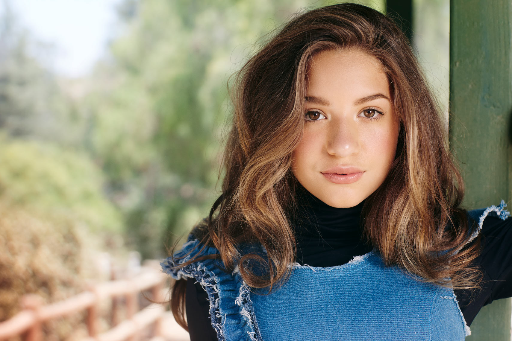 Sara_Pine_Halcyon_Mackenzie_Ziegler_William_Franklyn_Miller510